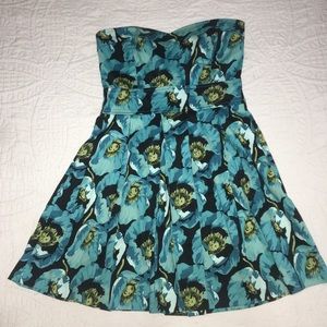 BLACK AND BLUE FLORAL DRESS